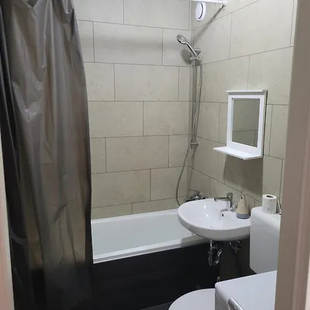 Mylau Apartment *